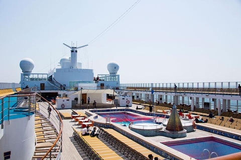 【广州南沙香港航次】[船票]歌诗达维多利亚号 南沙-香港-南沙2晚3天|跟团游