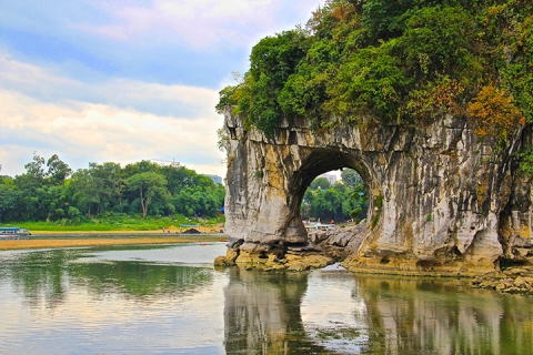 桂林阳朔gdp_十天时间,从深圳到成都自驾游攻略(2)